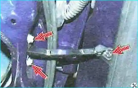 Разборка и сборка задней двери Тойота Камри Разборка и сборка задней двери