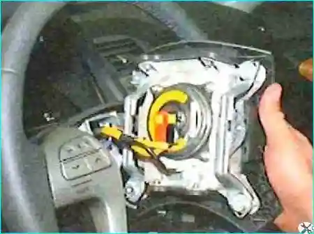 Как снять и установить руль автомобиля