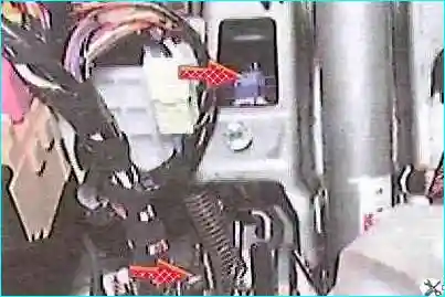 Снятие и установка педали тормоза автомобиля