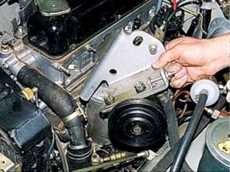 Extracción y reparación de la culata del motor UAZ