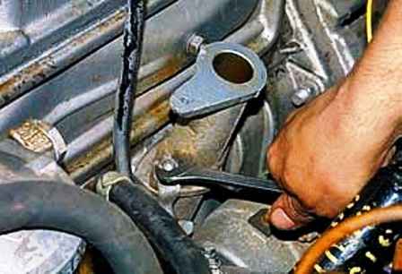 Removal and installation of UAZ oil system elements