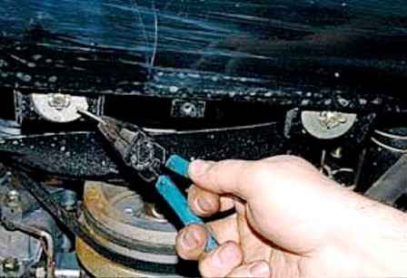 How to remove a UAZ engine radiator