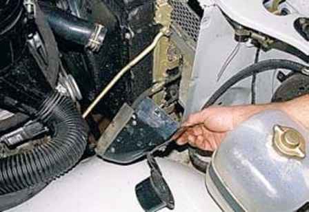 Как снять радиатор двигателя УАЗ