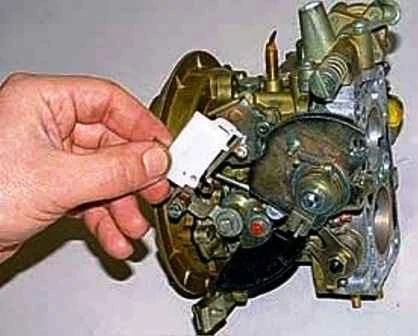 How to disassemble the carburetor K-151 UAZ