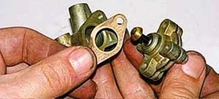 How to disassemble the carburetor K-151 UAZ