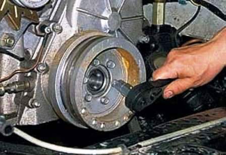 How to replace crankshaft seals for UAZ-3151, -31512, -31514, -31519