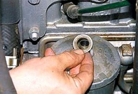 Как заменить масло и фильтр двигателя автомобиля УАЗ