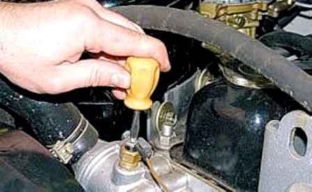 How to replace the thermostat and coolant sensors UAZ