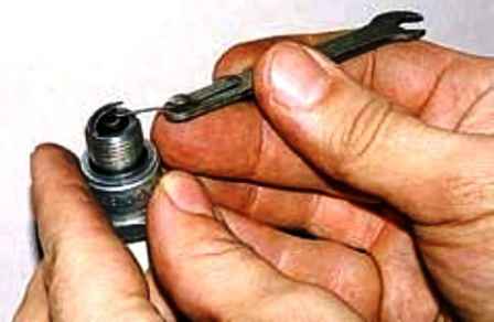 How to change spark plugs and set UAZ ignition timing