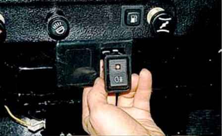 Як зняти вимикачі та перемикачі автомобіля УАЗ