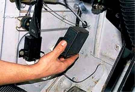 Cómo quitar interruptores e interruptores de automóviles UAZ