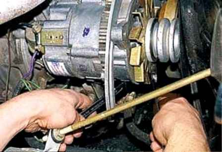 Diseño y eliminación del generador del automóvil UAZ