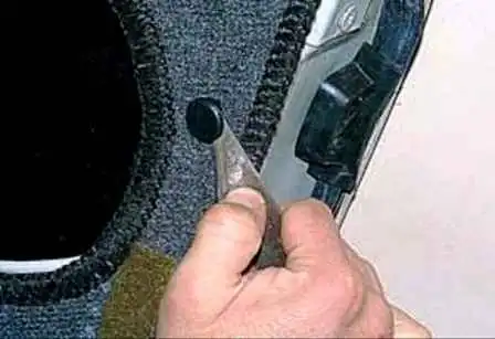 Як розібрати та зняти передні двері автомобіля УАЗ