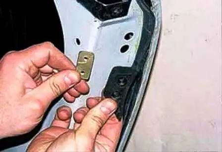 Як розібрати та зняти передні двері автомобіля УАЗ