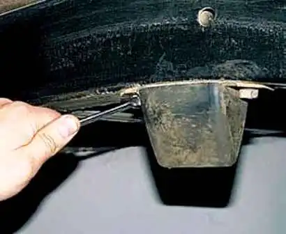 Repair of UAZ car rear suspension