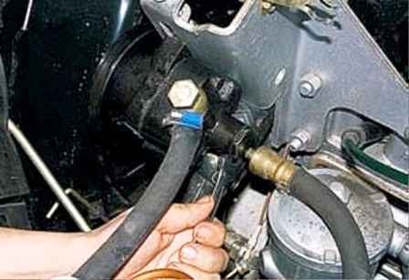 Як зняти насос гідропідсилювача керма автомобіля УАЗ