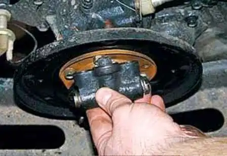 УАЗ автотұрақ тежегішін жөндеу