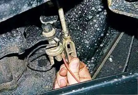 УАЗ автотұрақ тежегішін жөндеу