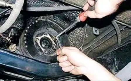УАЗ автотұрақ тежегішін жөндеу
