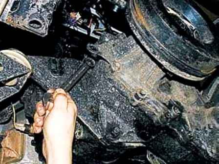 How to remove and put the transfer case of the UAZ car