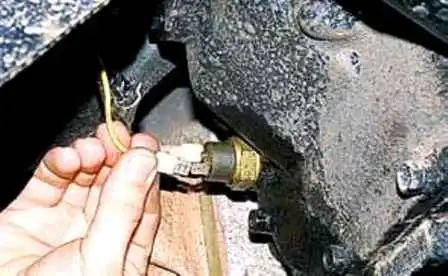 Як зняти та встановити коробку передач автомобіля УАЗ