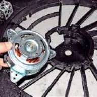 Removing the Renault Duster engine cooling fan