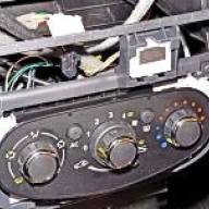 Removing the Renault Duster heater control unit