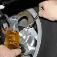 Replacing and bleeding the hydraulic brake and clutch Renault Duster