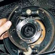 Repair of the parking brake of the car UAZ-3151, -31512, -31514, -31519