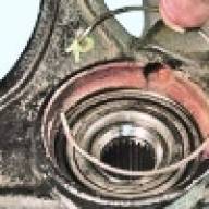 How to replace a Hyundai Solaris front hub bearing