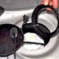 How to remove and disassemble the fuel module of the Nissan Almera car