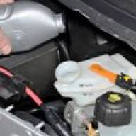 Bleeding the brakes of a Nissan Almera car