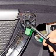 How to remove upholstery rear door Renault Duster