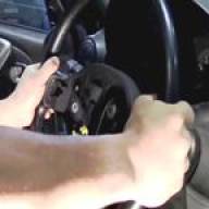 Removing and installing the Nissan Almera steering wheel