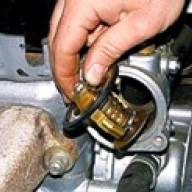 How to replace the thermostat and coolant sensor UAZ-3151, -31512, -31514, -31519