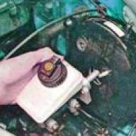 Replacement of the main cylinder brakes and vacuum booster Renault Sandero