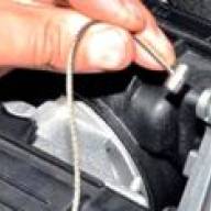 Снятие педали и троса дросселя Renault Duster