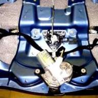 Замена стеклоочистителя задней двери Renault Duster