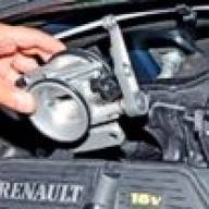 K4M Nissan Almera қозғалтқышының дроссельдік жинағын алу