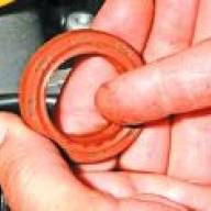 Reemplazo de sellos de aceite de cigüeñal K4M Nissan Almera