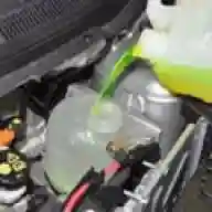 Comprobación y sustitución del refrigerante del motor Nissan Almera