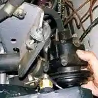 Cómo quitar la bomba de dirección asistida de un automóvil UAZ