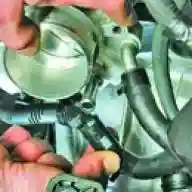 Extracción del conjunto del acelerador y el pedal del acelerador Hyundai Solaris