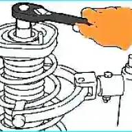 проверка и установка амортстойки задней подвески Toyota Camry