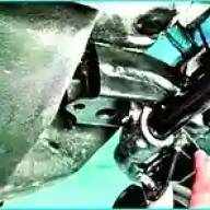 Replacing the front stabilizer bar on a Renault Logan