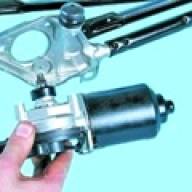 Снятие и установка стеклоочистителя ветрового окна Hyundai Solaris