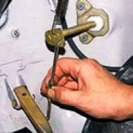 Регулировка заслонок карбюратора автомобиля УАЗ-3151, -31512, -31514, -31519