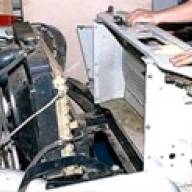 Снятие передних съемных частей кузова автомобиля УАЗ-3151, -31512, -31514, -31519