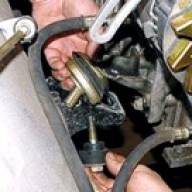 How to replace the UAZ-3151, -31512, -31514, -31519 power plant supports