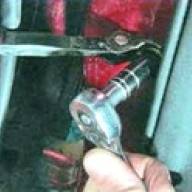 How to remove and install the rear doors of a Mazda 6 car